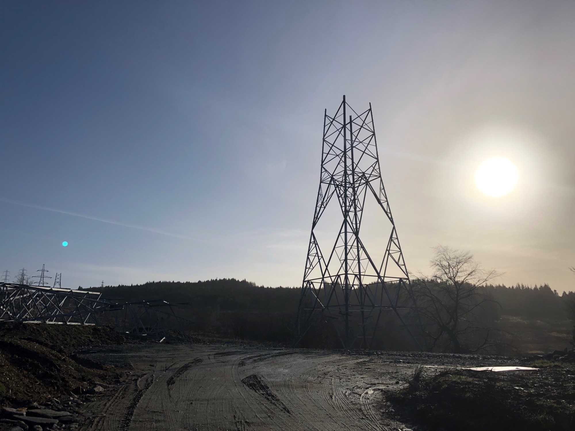 SSEN Transmission Phase Two Towers Being Installed 1